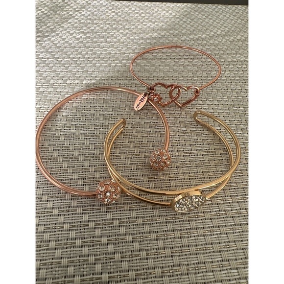 Fashion Bracelet Lot 3/$20 - Picture 2 of 6